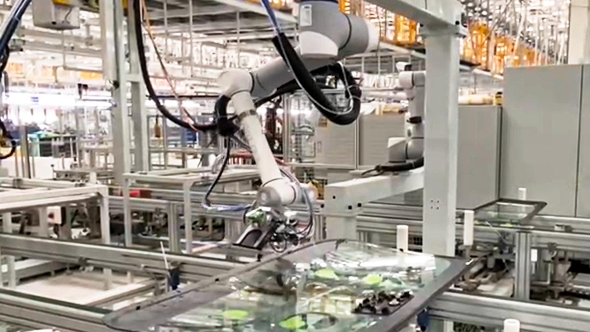 越疆,越疆科技,越疆機器人,協作機器人,CR系列協作機器人,CRS系列協作機器人,安全皮膚,六軸機器人,四軸機器人,汽車行業應用,汽車制造,自動化解決方案,生產效率,產品質量,智能制造,裝配,檢測,物料搬運,沖壓工藝,車門焊裝,底盤焊接,車身玻璃噴涂,汽車總裝,上下料,質量檢測、涂裝工藝