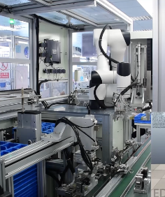 越疆,越疆科技,越疆機器人,越疆官網,dobot,協作機器人,越疆協作機器人,協作機械臂,協作機械手,自動化機械臂,協作機器人品牌,協作機器人制造商,協作機器人研發,具身智能機器人,上下料機器人,協作機器人上下料,機床上下料,六軸機器人上下料,上下料機器人廠家,上下料機械手,上下料機械臂-金屬加工
